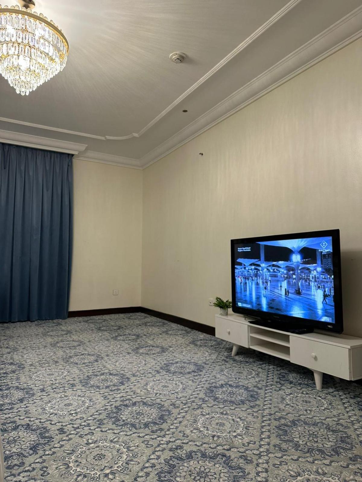 Zad Al Eman Suites Hotels Медина Номер фото